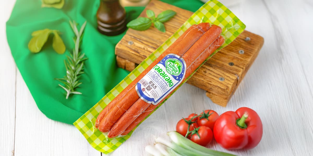 "Hacı Turqay" yarım hisə verilmiş kolbasası ilə isti mini rolllar